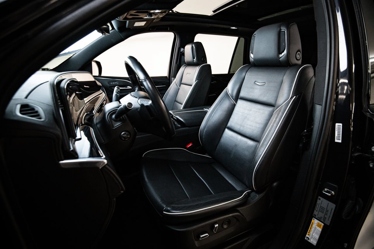 Used 2023 Cadillac Escalade Sport w/ Touring Package AWD/4WD image 5