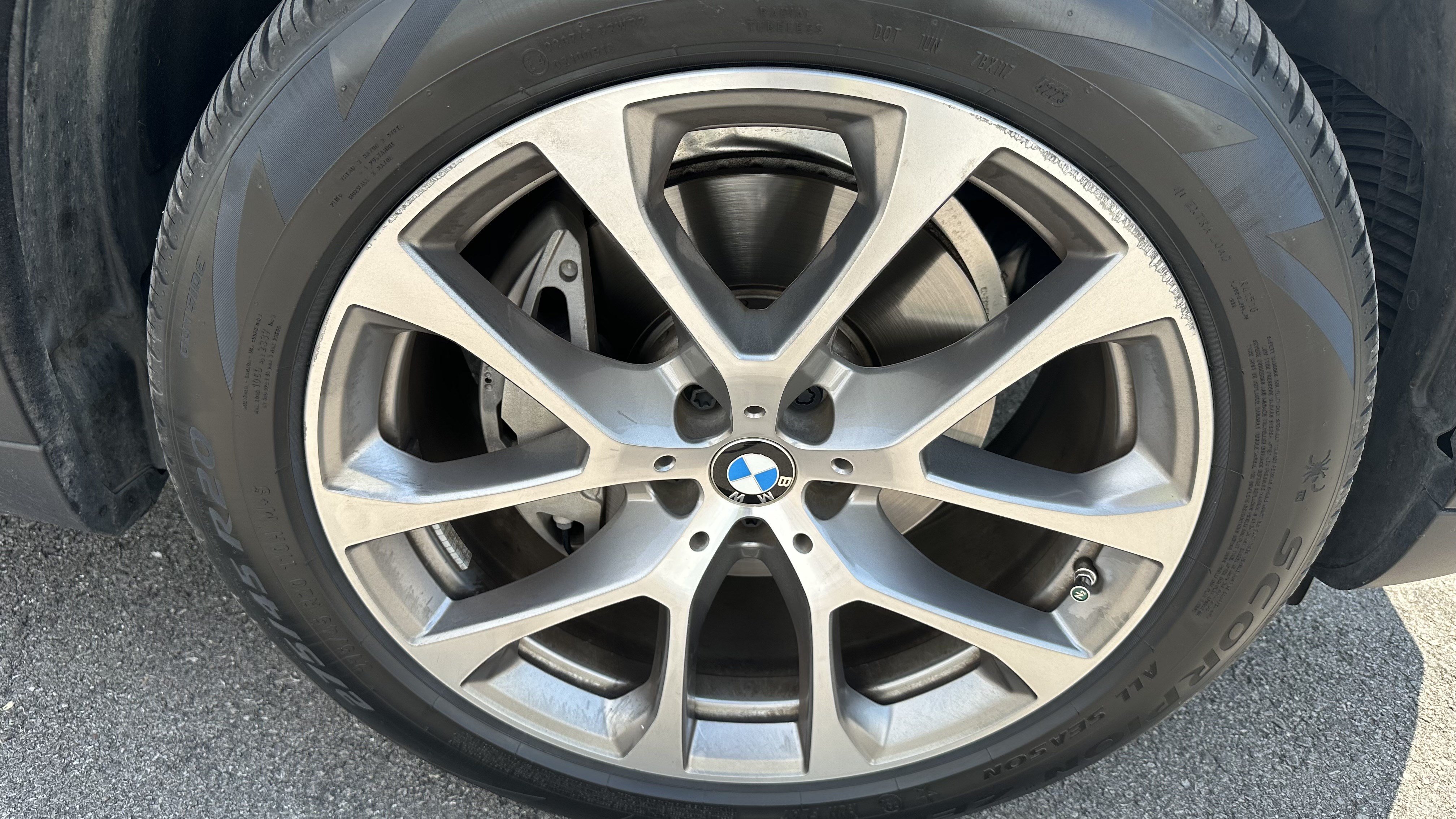 Certified 2024 BMW X5 xDrive40i w/ Premium Package AWD/4WD image 15