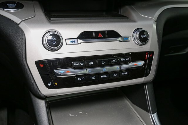 Used 2023 Ford Explorer XLT w/ Equipment Group 202A image 28