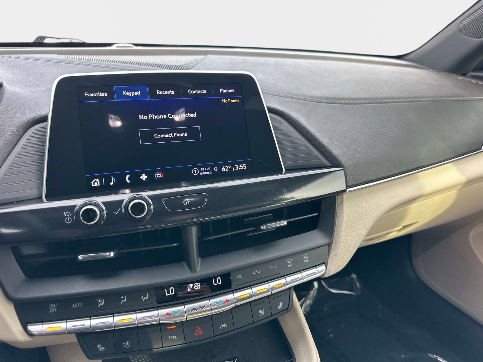 Used 2025 Cadillac CT4 Premium Luxury image 27