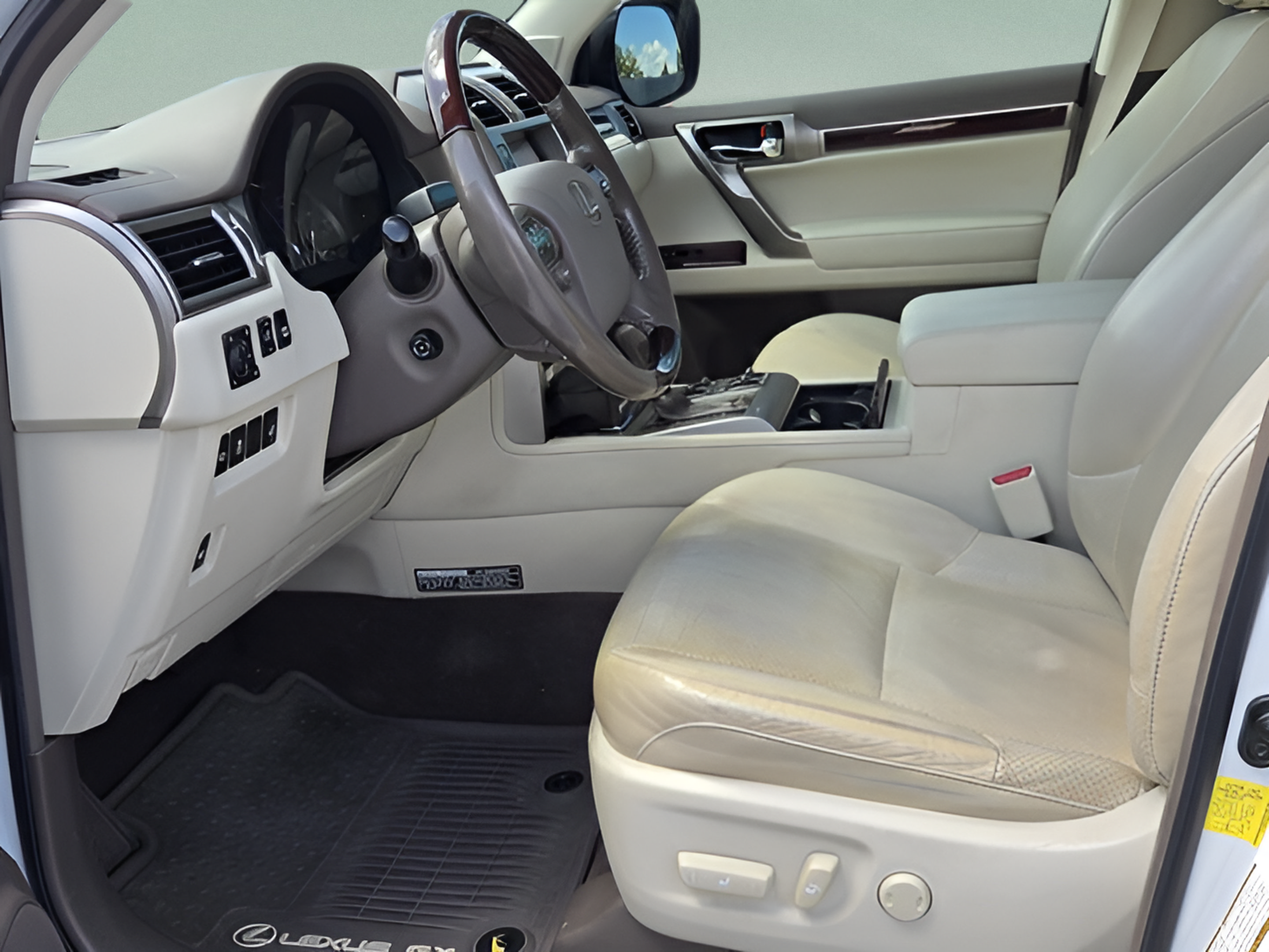 Used 2017 Lexus GX 460 Luxury AWD/4WD image 9