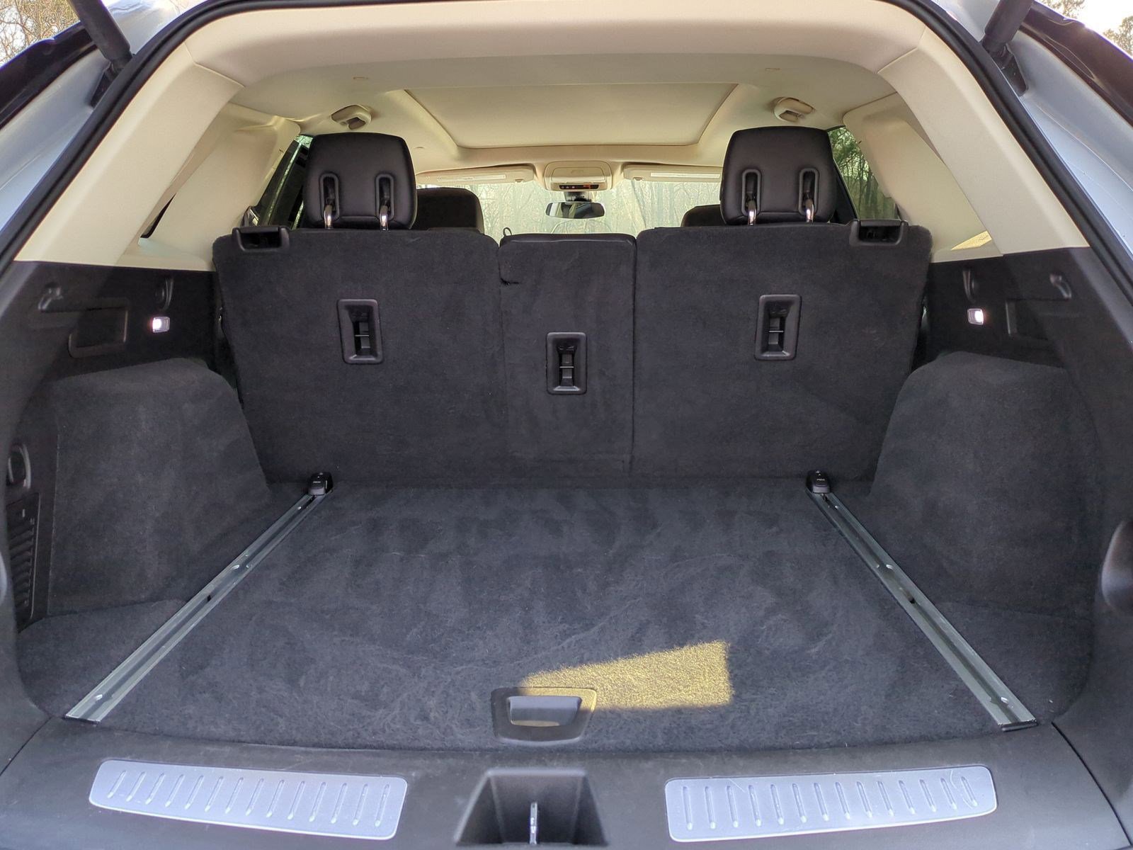 Used 2017 Cadillac XT5 Luxury w/ Driver Awareness Package FWD image 31