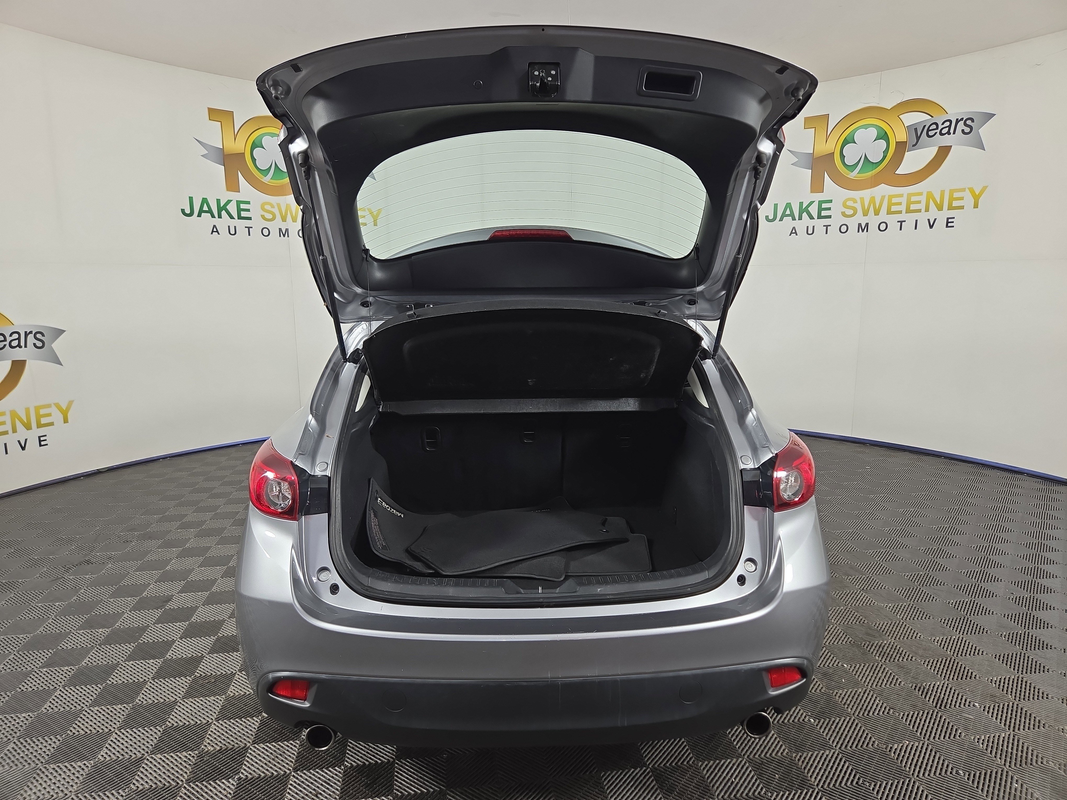 Used 2014 MAZDA MAZDA3 i Touring w/ Technology Package image 31