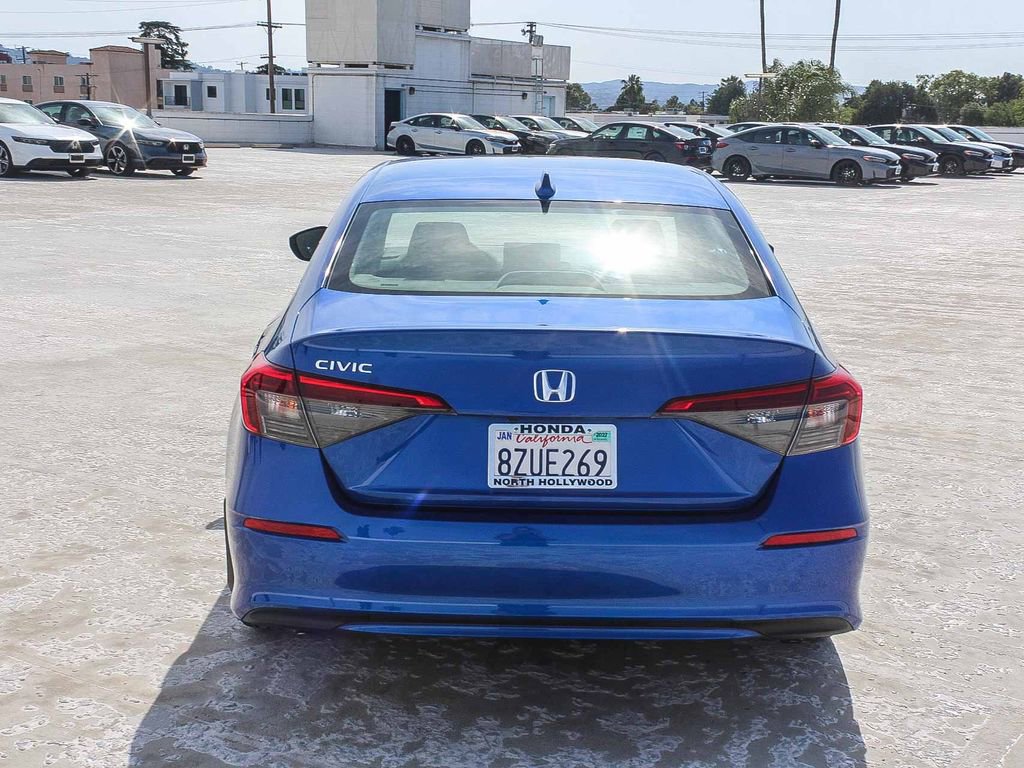 Certified 2022 Honda Civic EX image 5