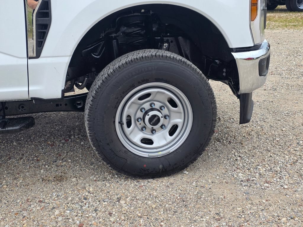 New 2026 Ford F350 XL w/ XL Chrome Package AWD/4WD image 11