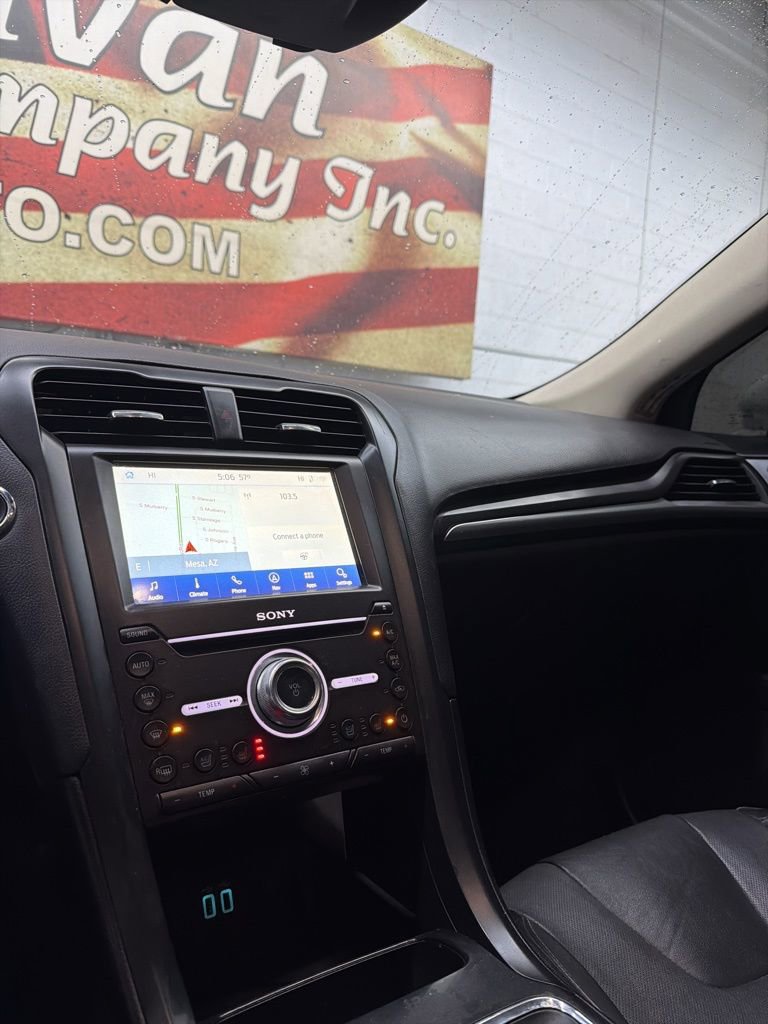 Used 2020 Ford Fusion Titanium AWD/4WD image 25