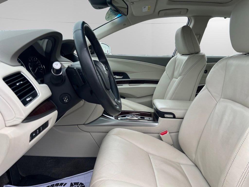 Used 2016 Acura RLX Sport Hybrid w/ Advance Pkg image 24