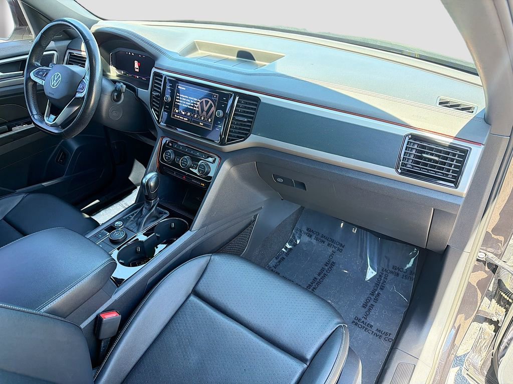 Used 2020 Volkswagen Atlas Cross Sport SEL R-Line AWD/4WD image 13