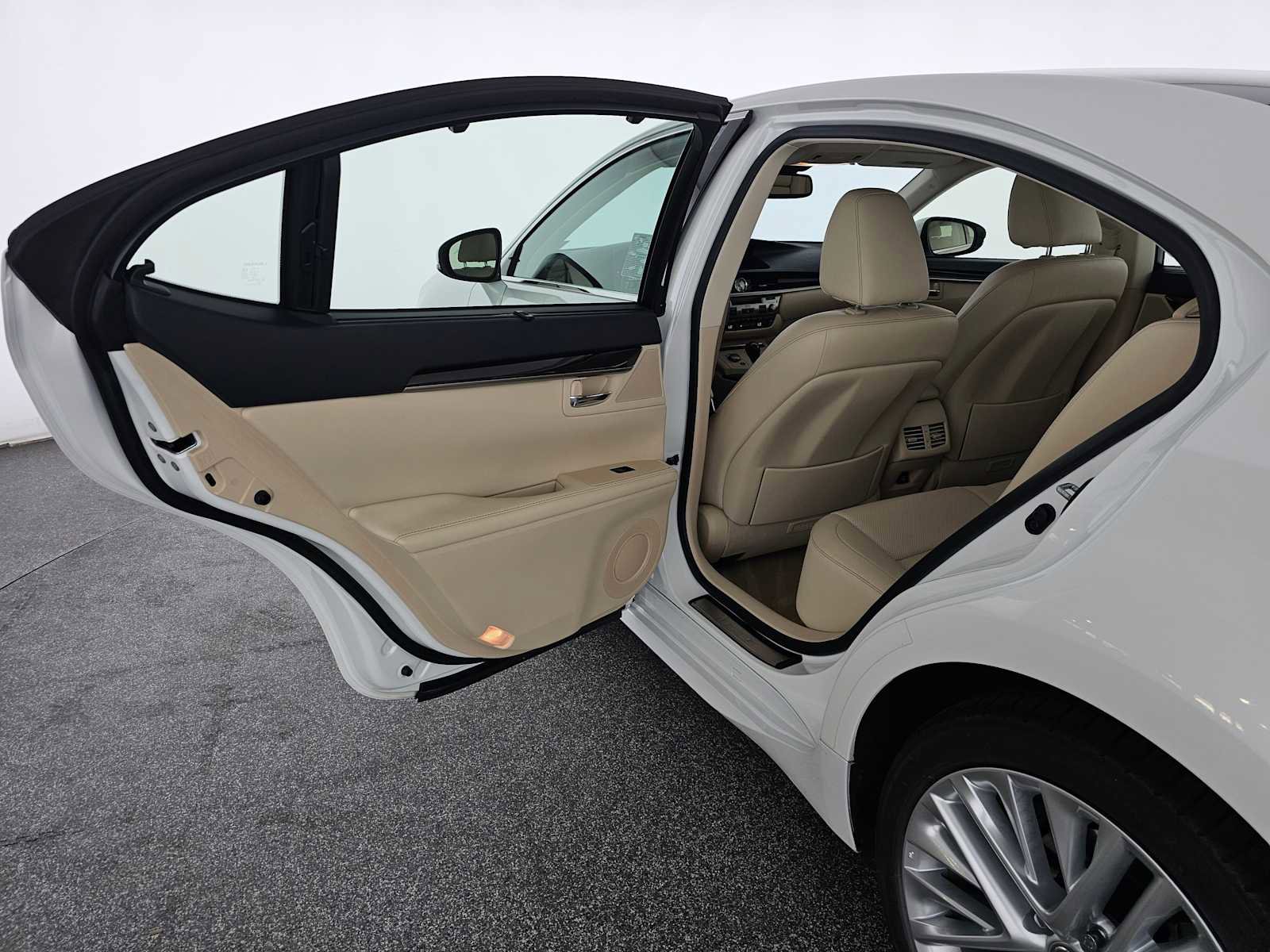 Used 2014 Lexus ES 350 image 15