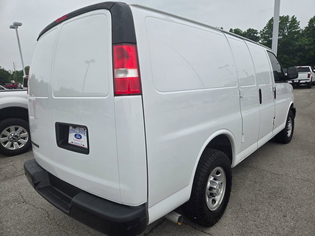 Used 2021 Chevrolet Express 2500 RWD image 4