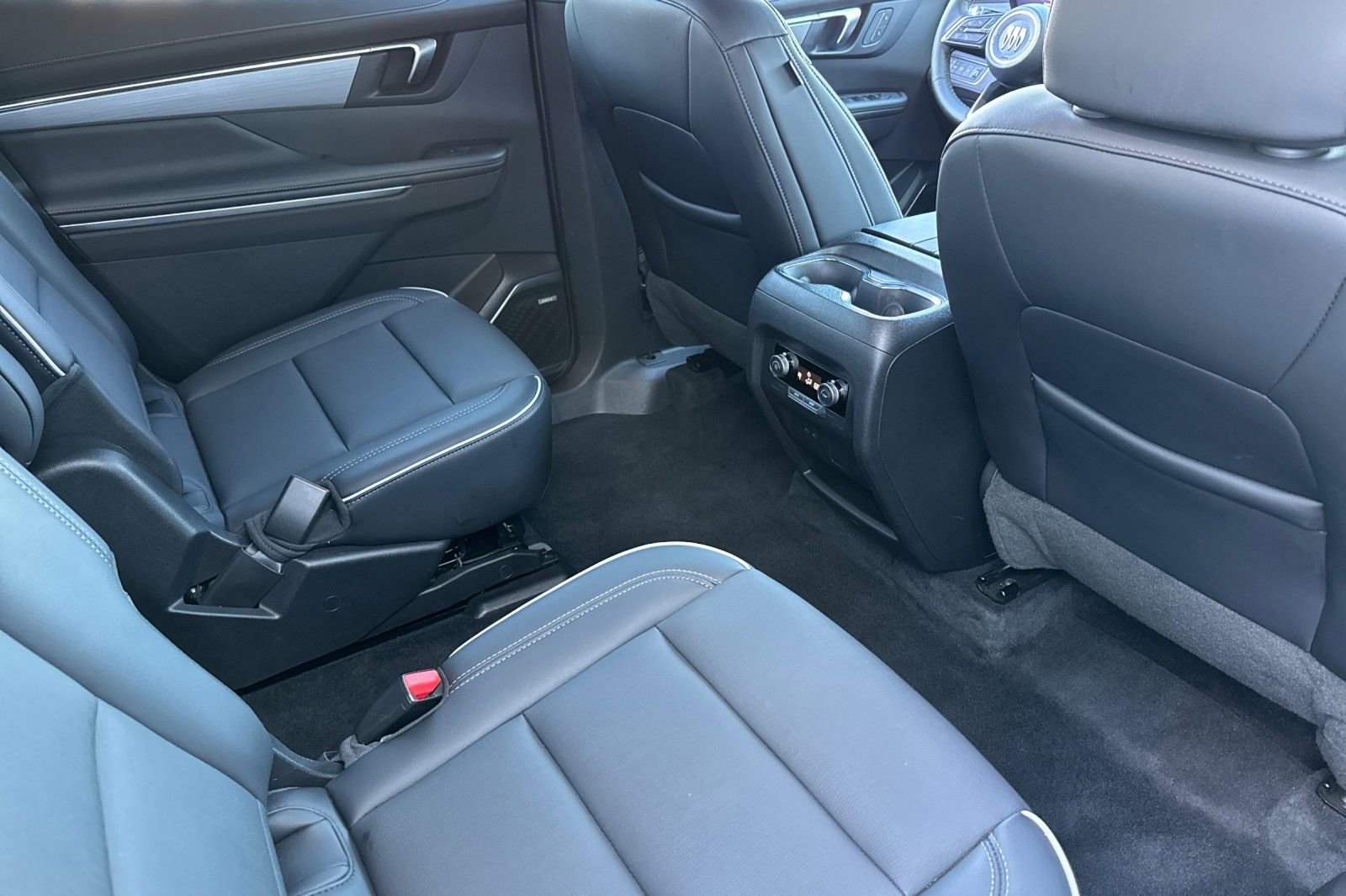 Used 2025 Buick Enclave Preferred image 16