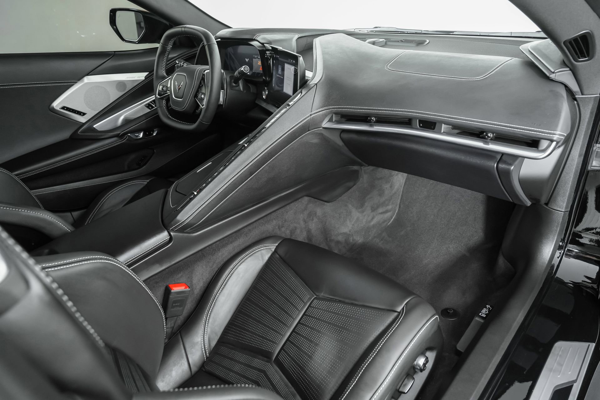 Used 2025 Chevrolet Corvette Stingray Preferred Cpe w/ Z51 Performance Package RWD image 11