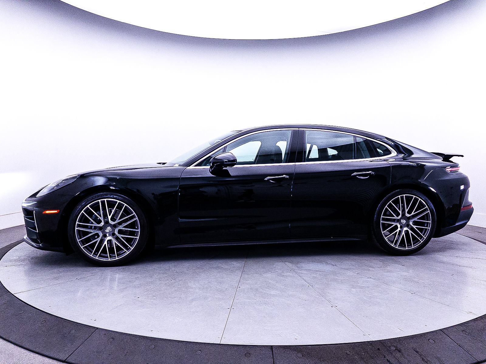 Used 2024 Porsche Panamera 4 w/ Premium Package AWD/4WD image 49