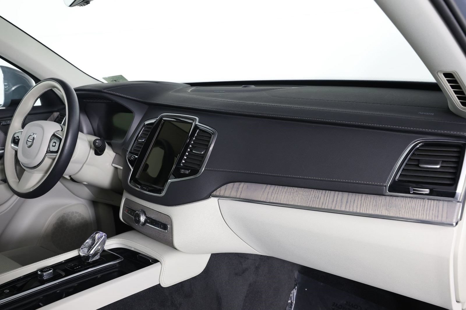 Used 2023 Volvo XC90 T8 Ultimate AWD/4WD image 22