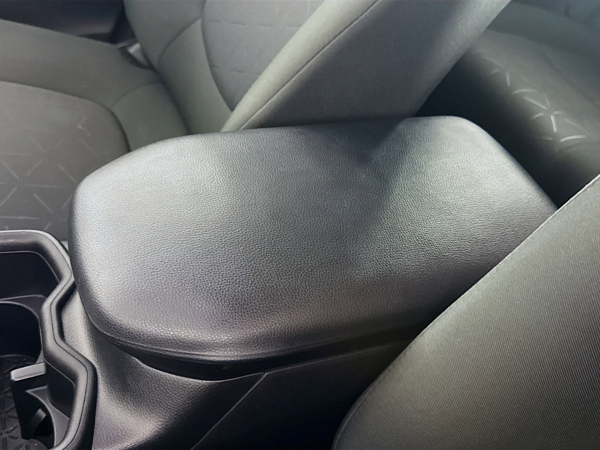 Used 2023 Toyota RAV4 XLE w/ Convenience Package image 18