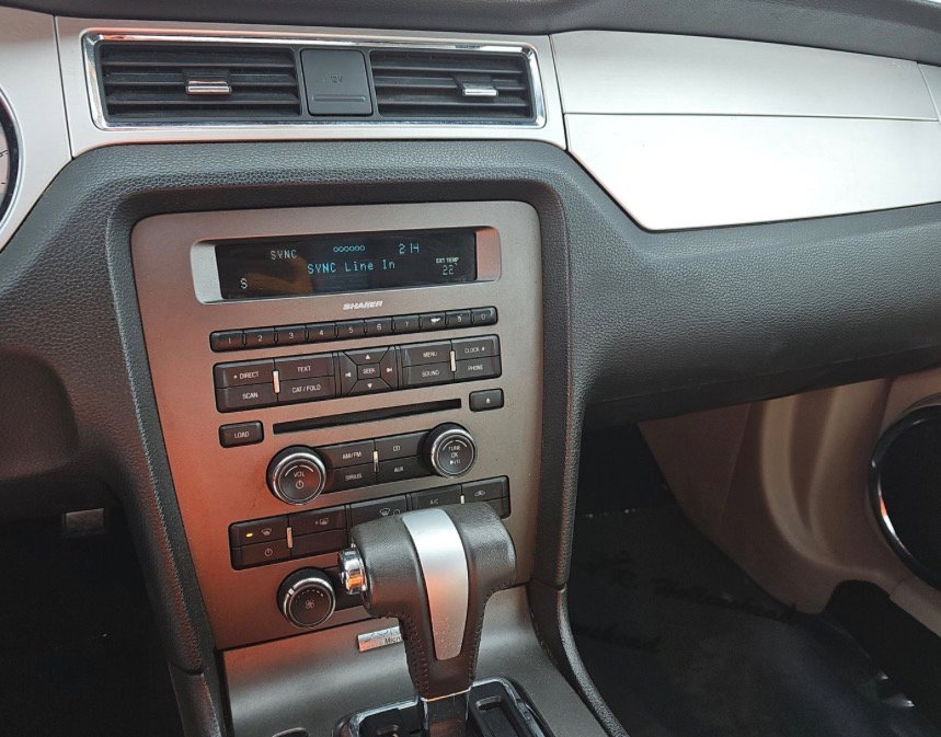 Used 2010 Ford Mustang Premium image 16