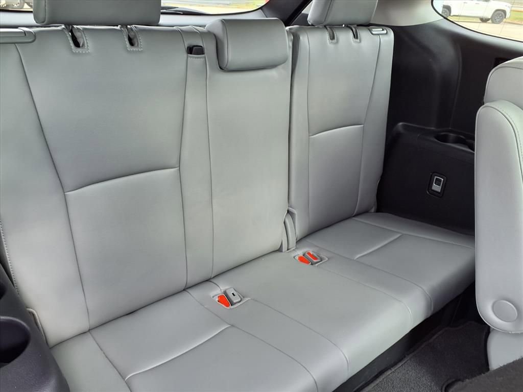 Used 2024 Toyota Highlander Platinum image 22