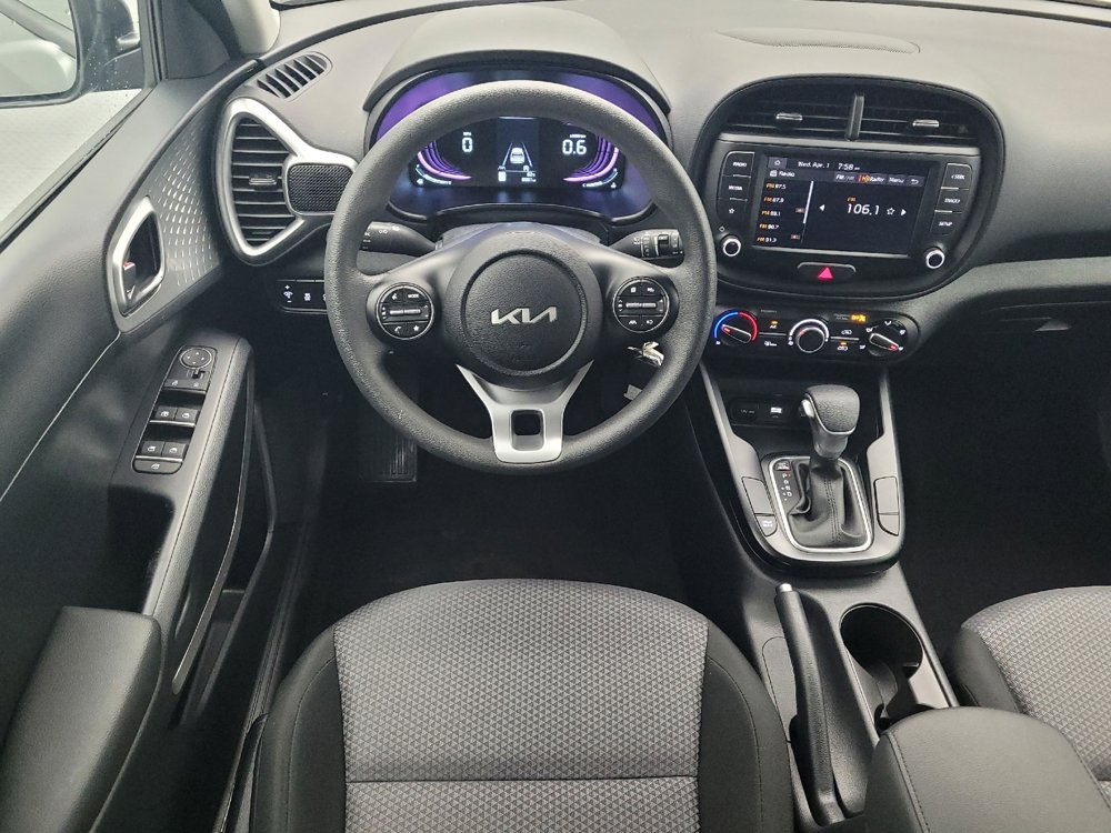 Used 2025 Kia Soul LX w/ LX Technology Package image 22