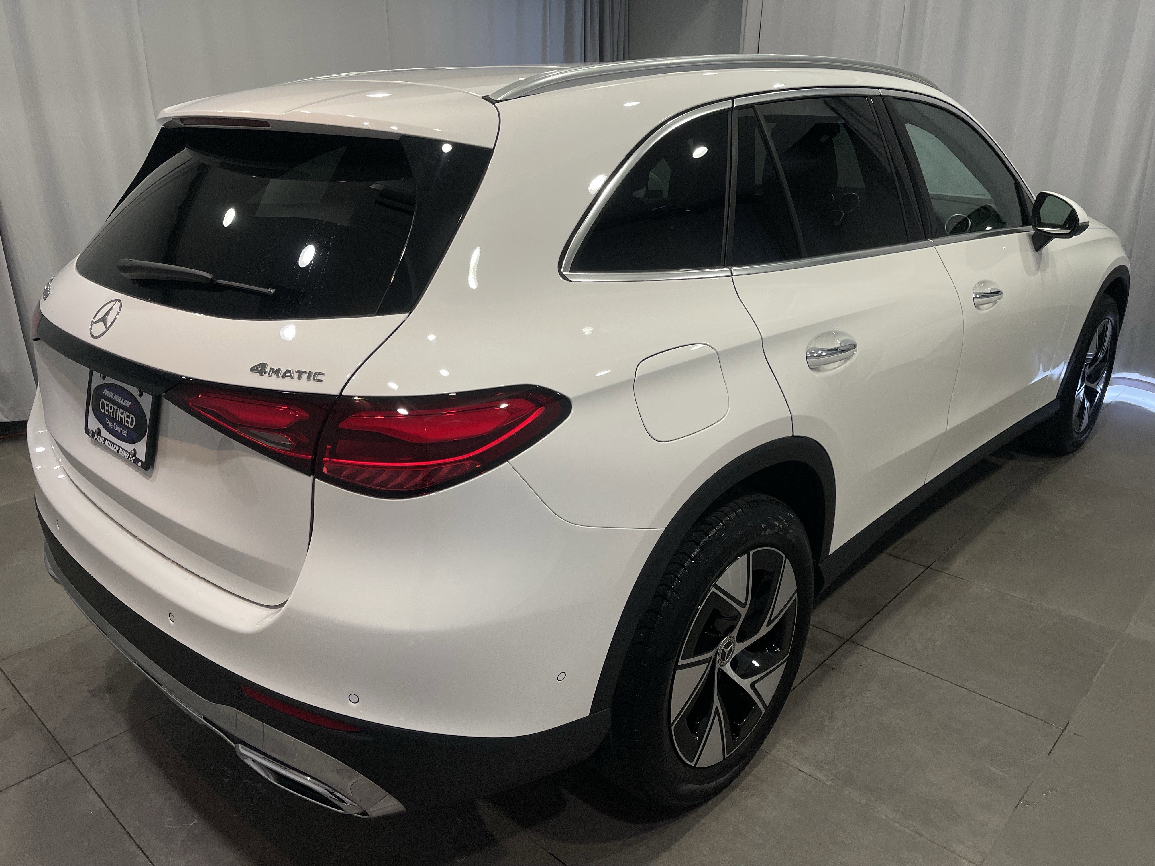 Used 2024 Mercedes-Benz GLC 300 4MATIC image 6
