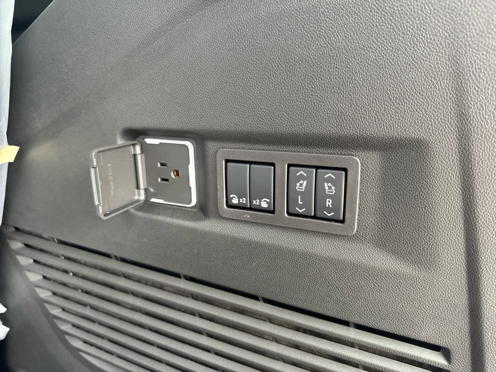 New 2026 Chevrolet Tahoe RST w/ RST Capability Package image 14