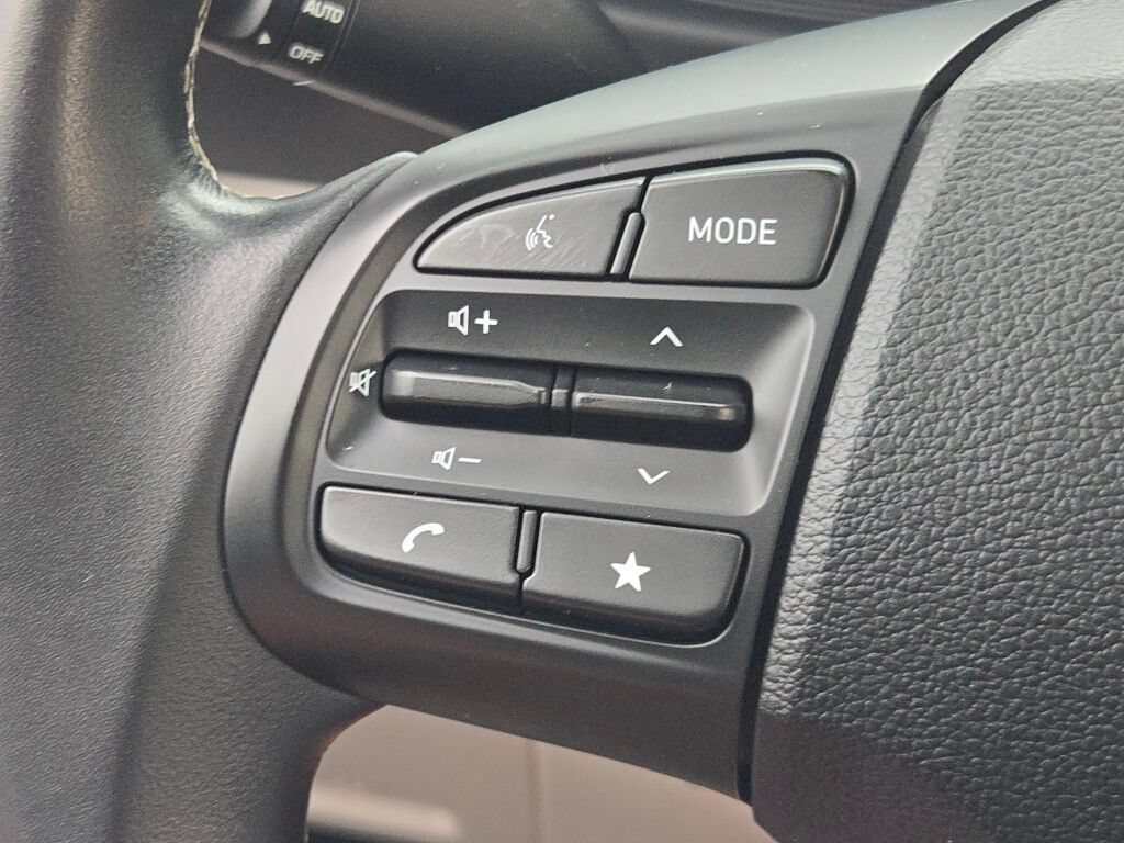 Used 2023 Hyundai Venue SEL FWD image 33