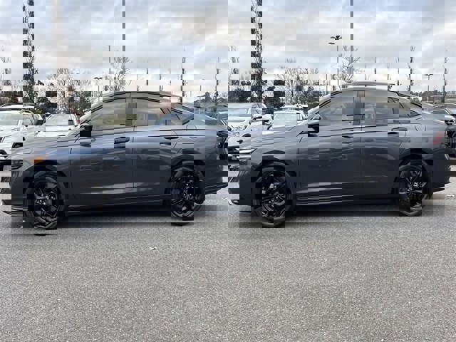 Used 2025 Honda Accord SE image 6