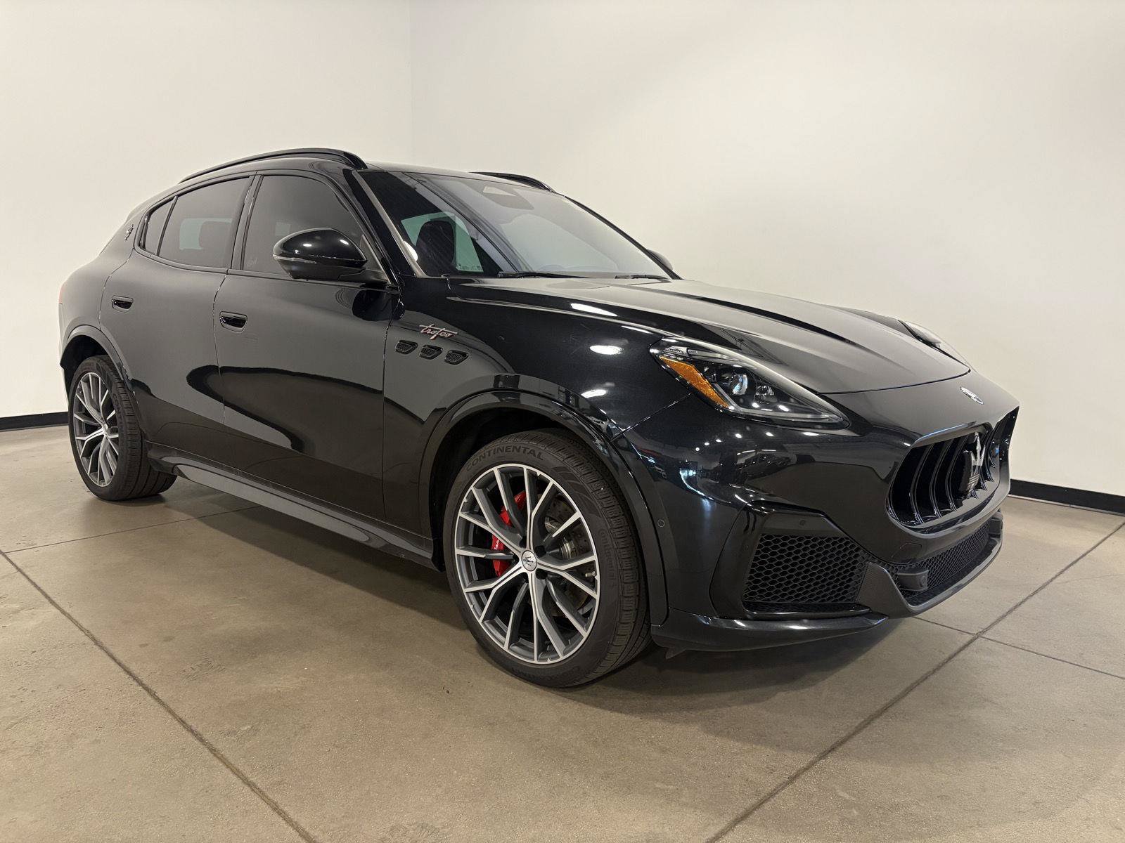 Used 2024 Maserati Grecale Trofeo AWD/4WD image 1