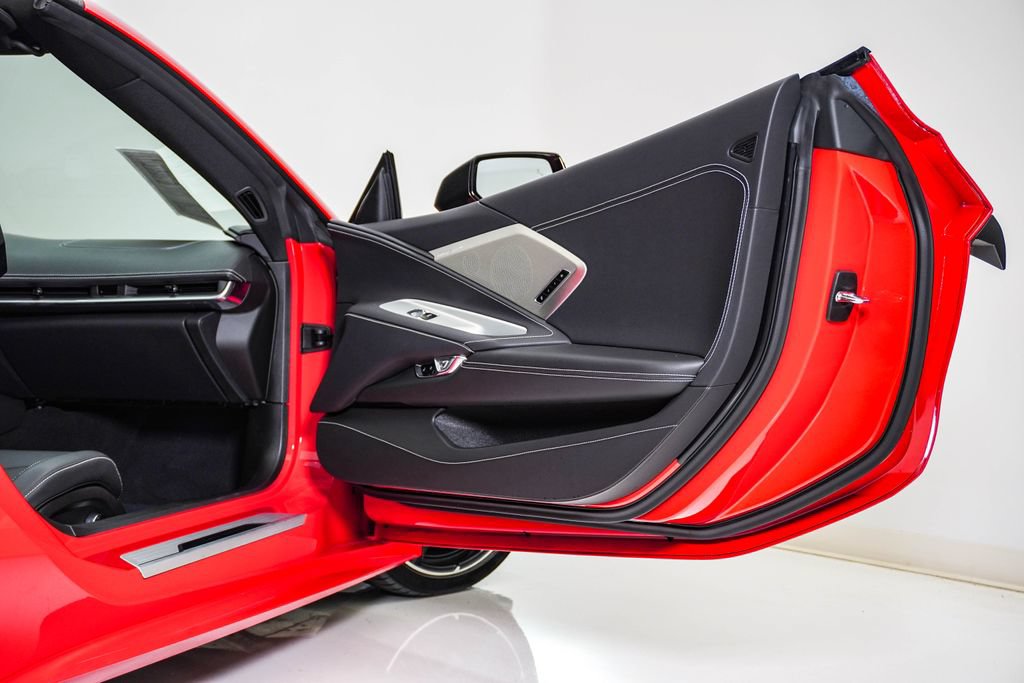 Used 2021 Chevrolet Corvette Stingray Preferred Cpe w/ Z51 Performance Package RWD image 19
