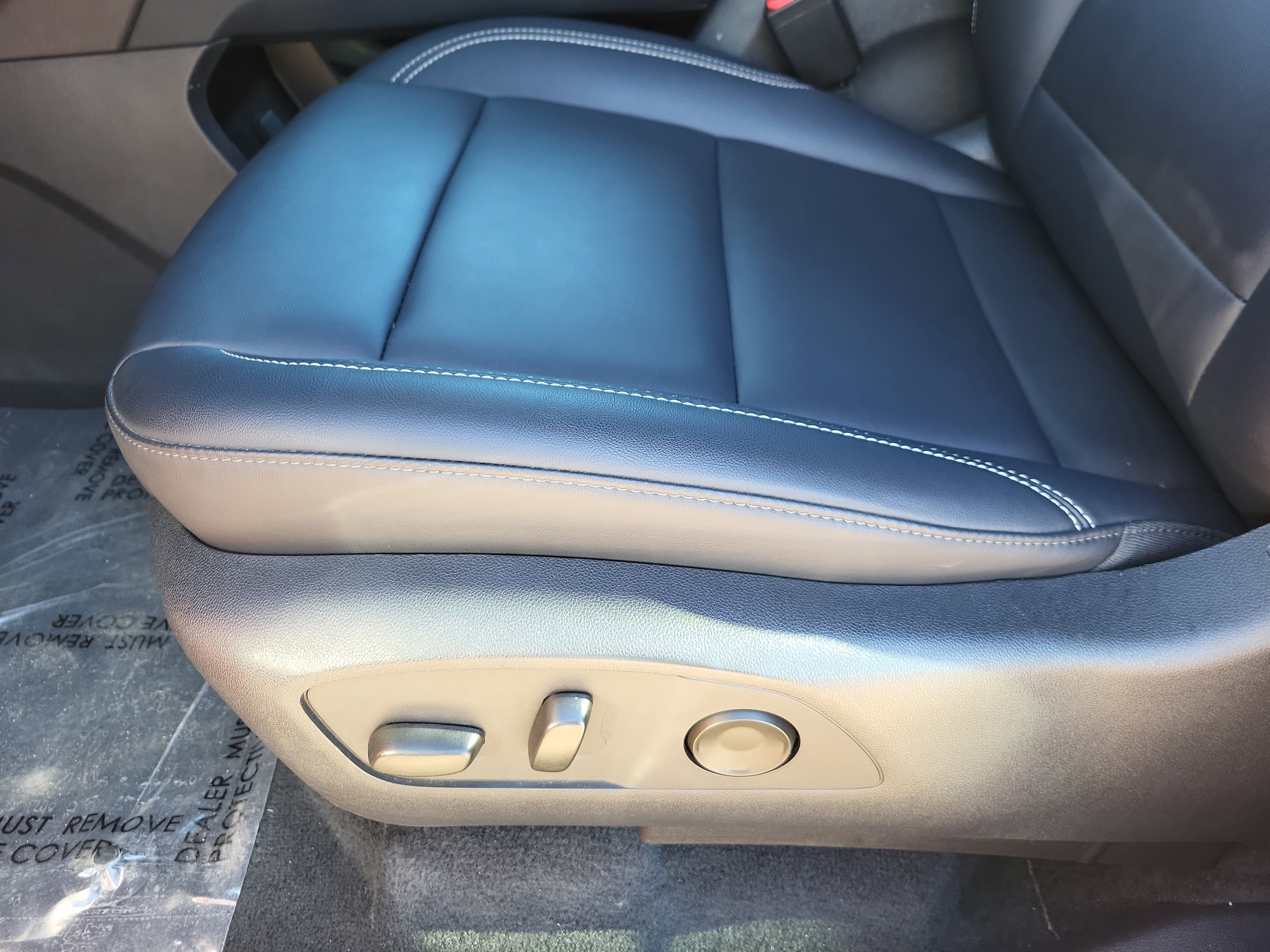 Used 2024 GMC Acadia Elevation image 8