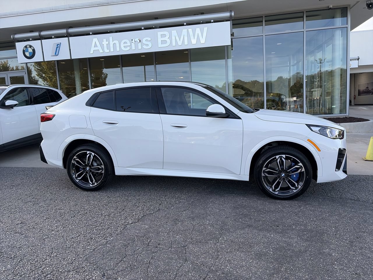 New 2027 BMW X2 xDrive28i w/ M Sport Package AWD/4WD image 9