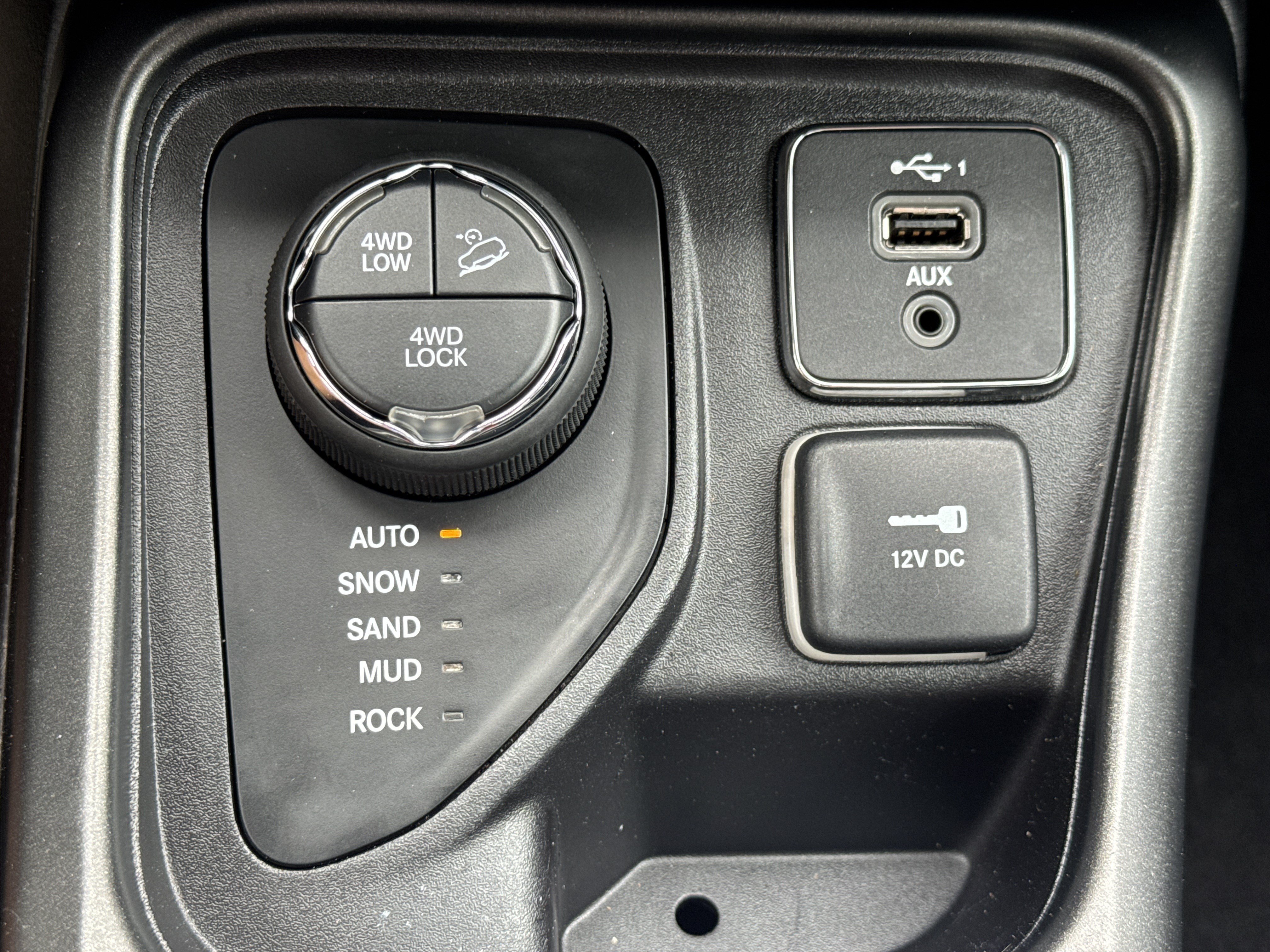 Used 2021 Jeep Compass Trailhawk AWD/4WD image 22