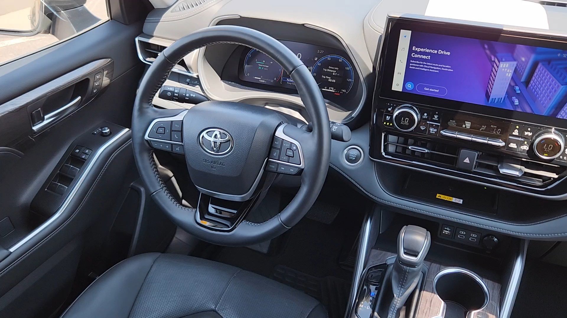 Used 2025 Toyota Highlander Limited AWD/4WD image 5