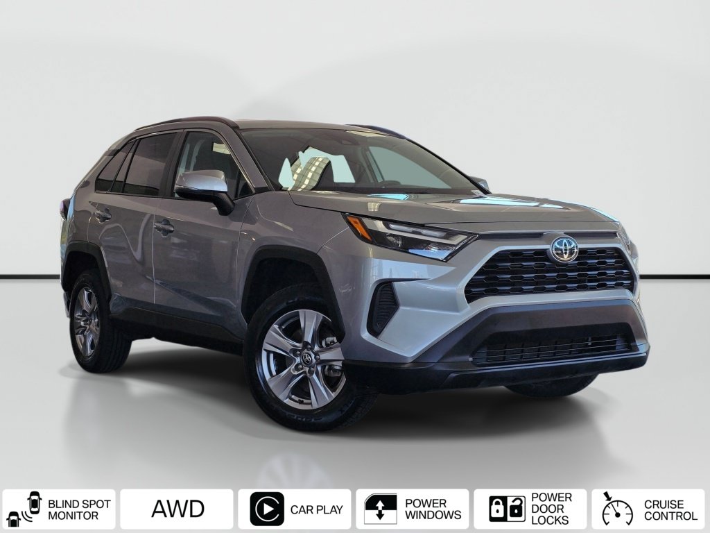 Used 2025 Toyota RAV4 XLE AWD/4WD image 1