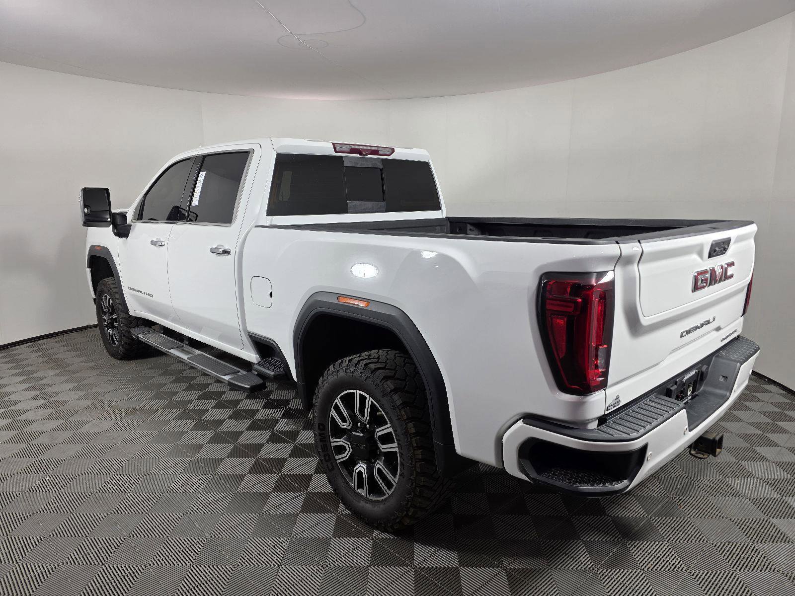 Used 2020 GMC Sierra 2500 Denali w/ Denali Ultimate Package image 3