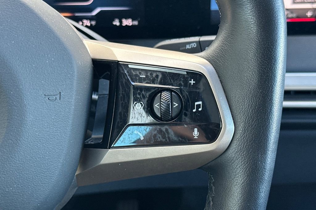 Used 2023 BMW iX xDrive50 image 27