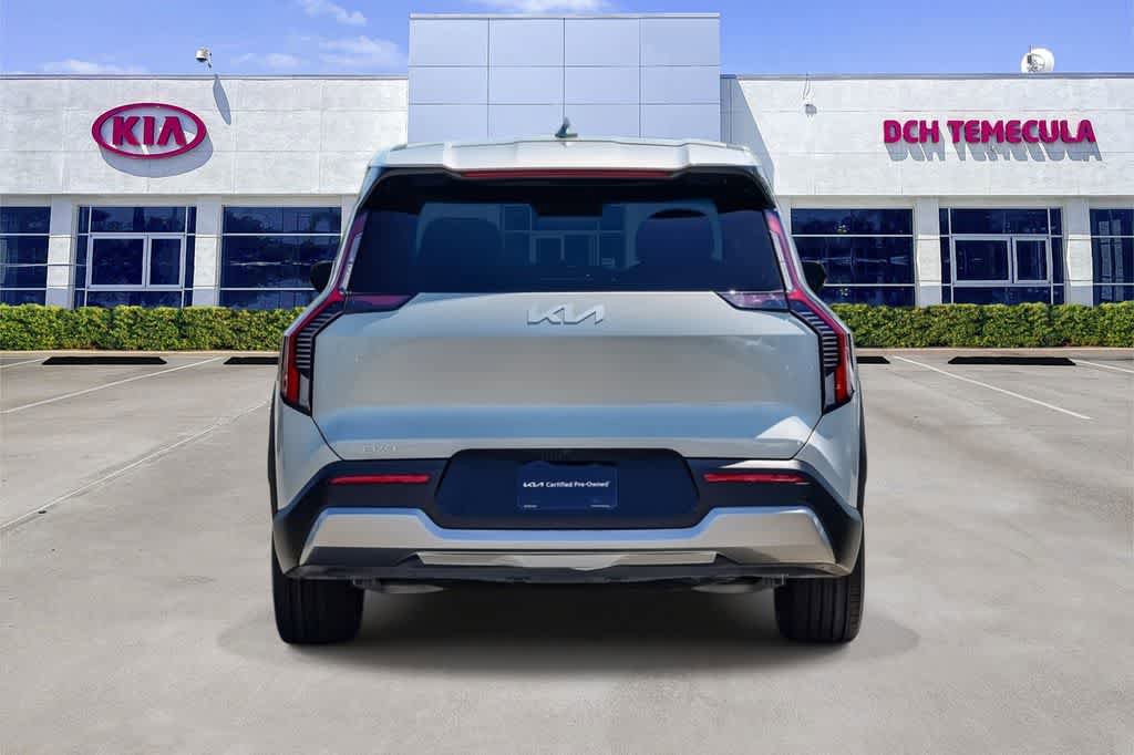Certified 2024 Kia EV9 Light Long Range RWD image 5