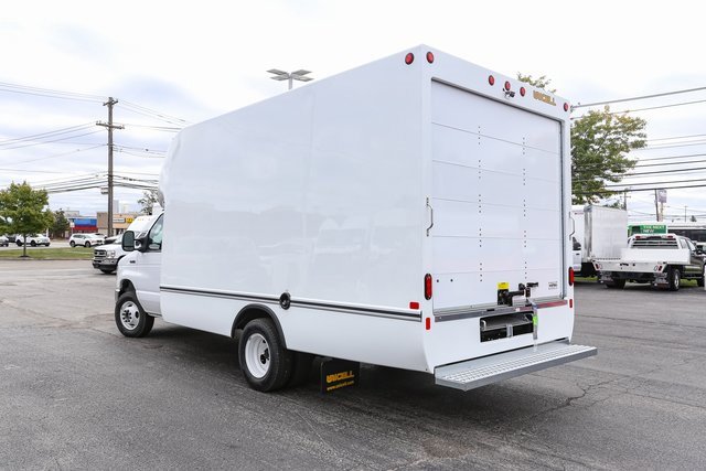 New 2026 Ford E-450 and Econoline 450 Super Duty w/ Power Equipment Group image 8