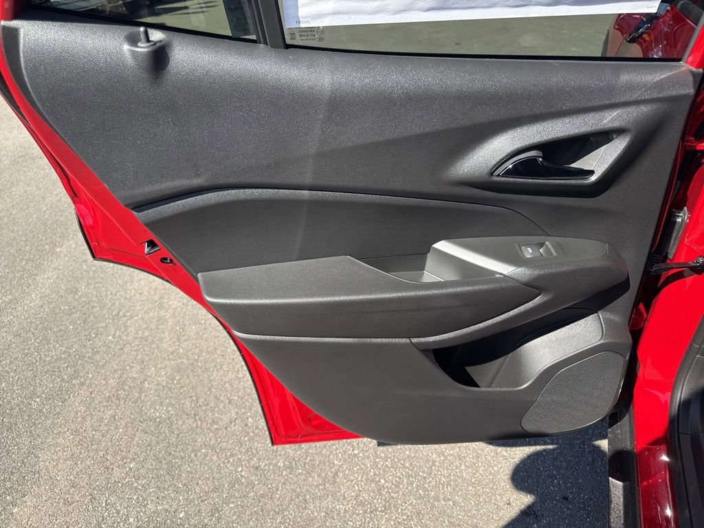 New 2026 Chevrolet Trax RS w/ Sunroof Package image 27