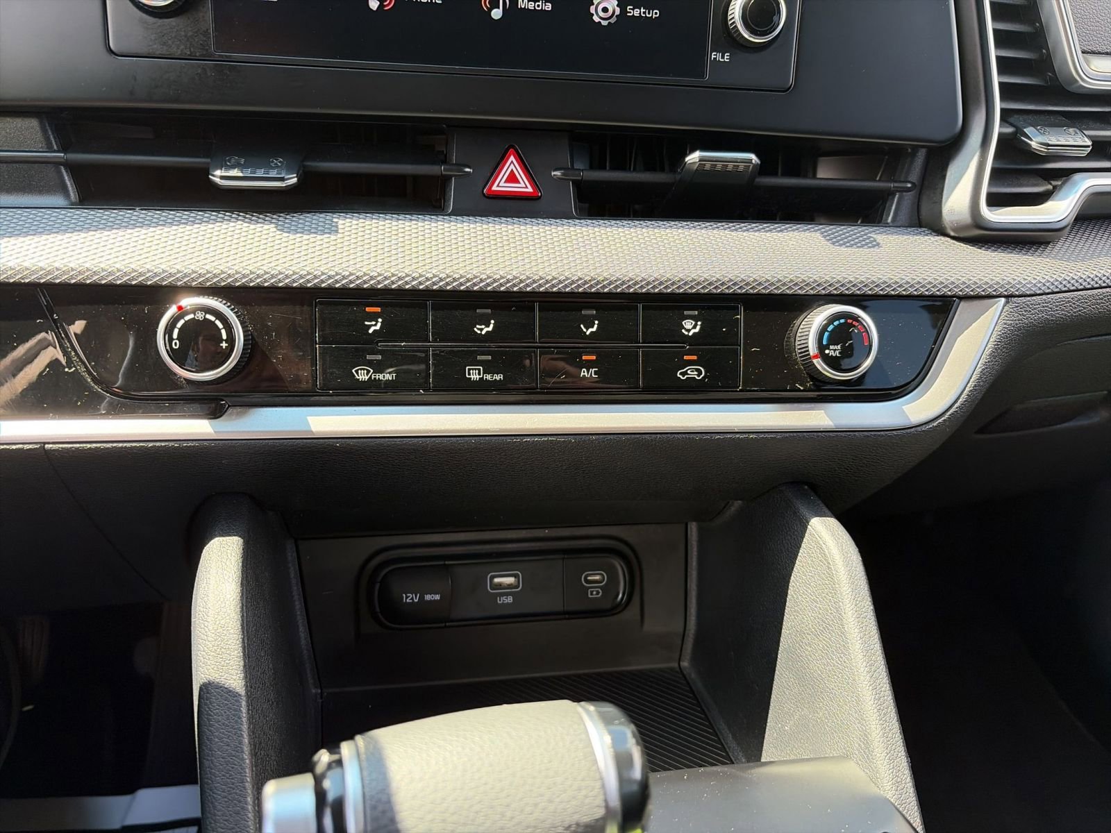 Used 2025 Kia Sportage LX image 18