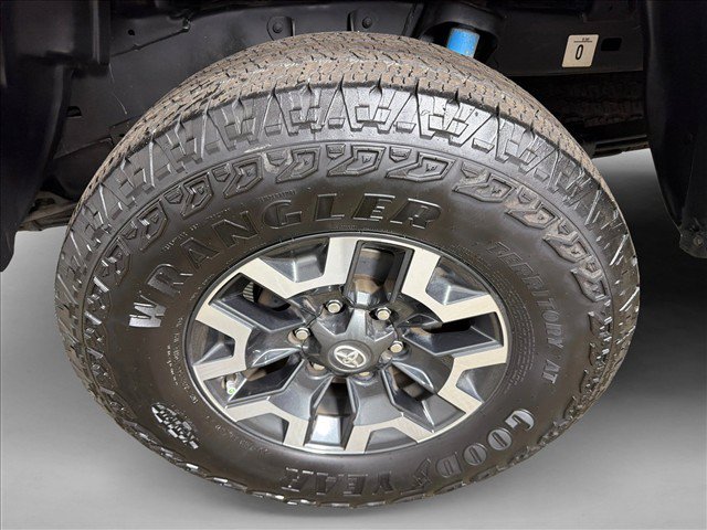 Used 2023 Toyota Tacoma TRD Off-Road w/ Technology Package RWD image 19