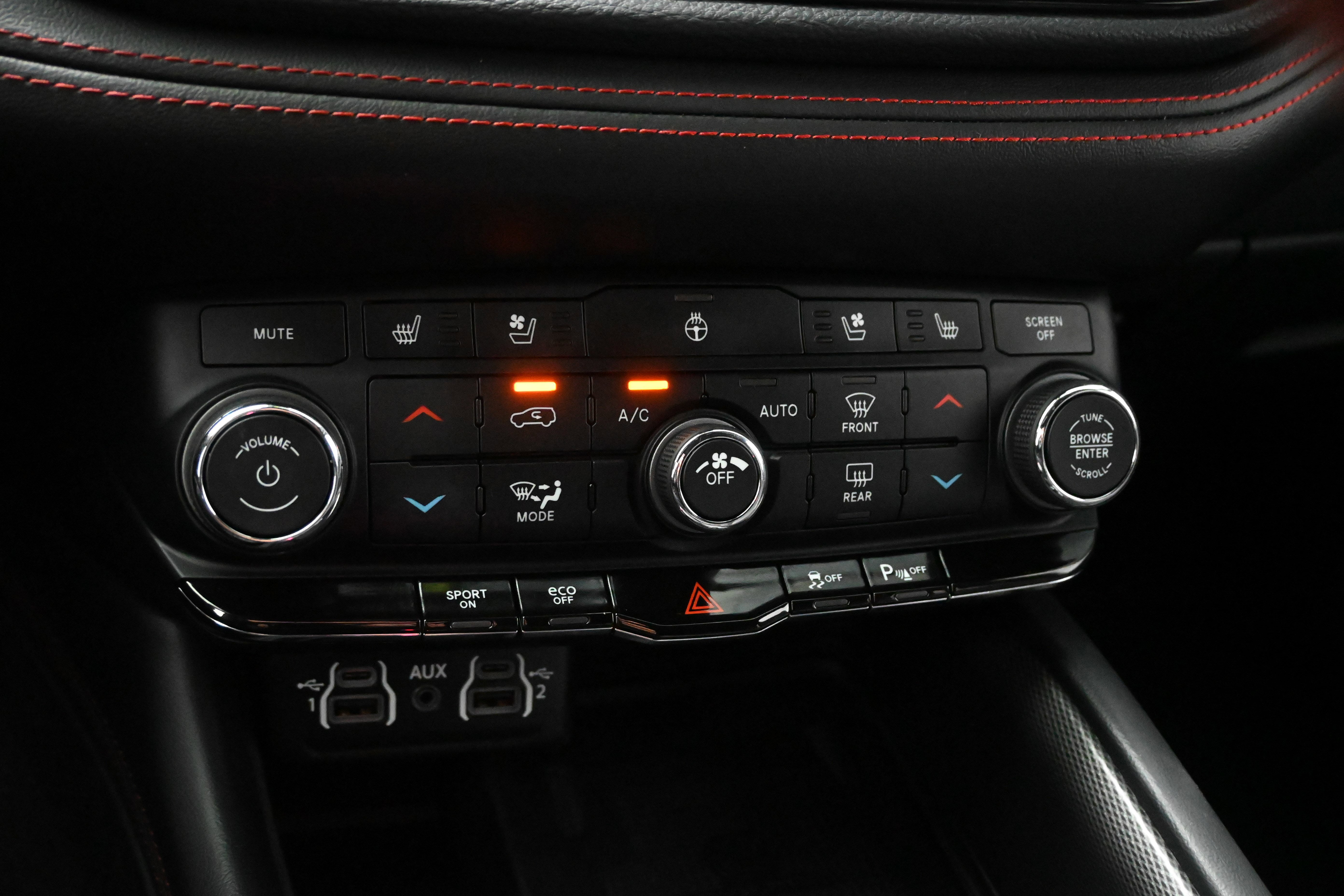 Used 2024 Dodge Durango R/T AWD/4WD image 28