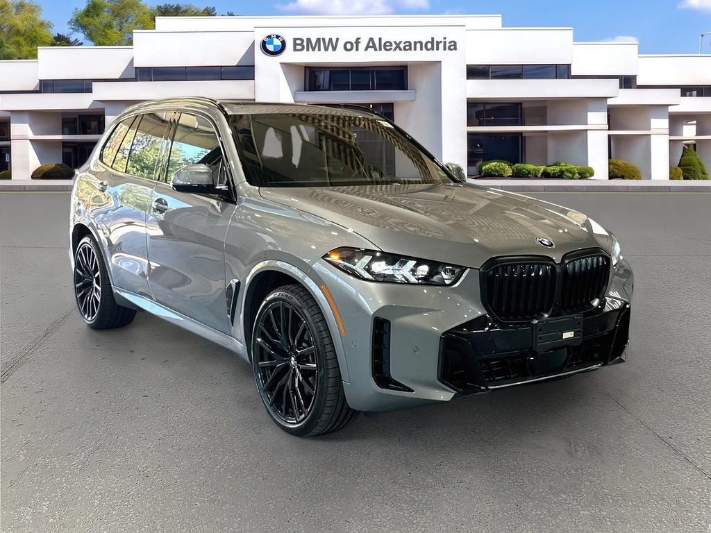 Used 2026 BMW X5 xDrive40i w/ M Sport Package AWD/4WD image 3