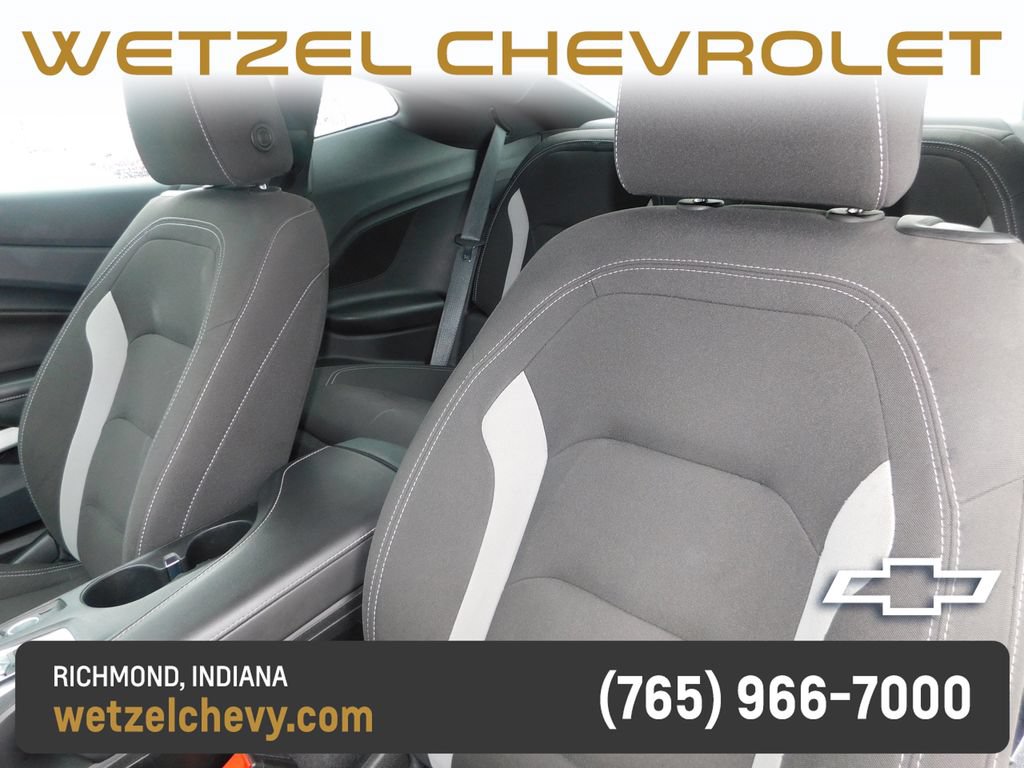 Used 2023 Chevrolet Camaro LT RWD image 15
