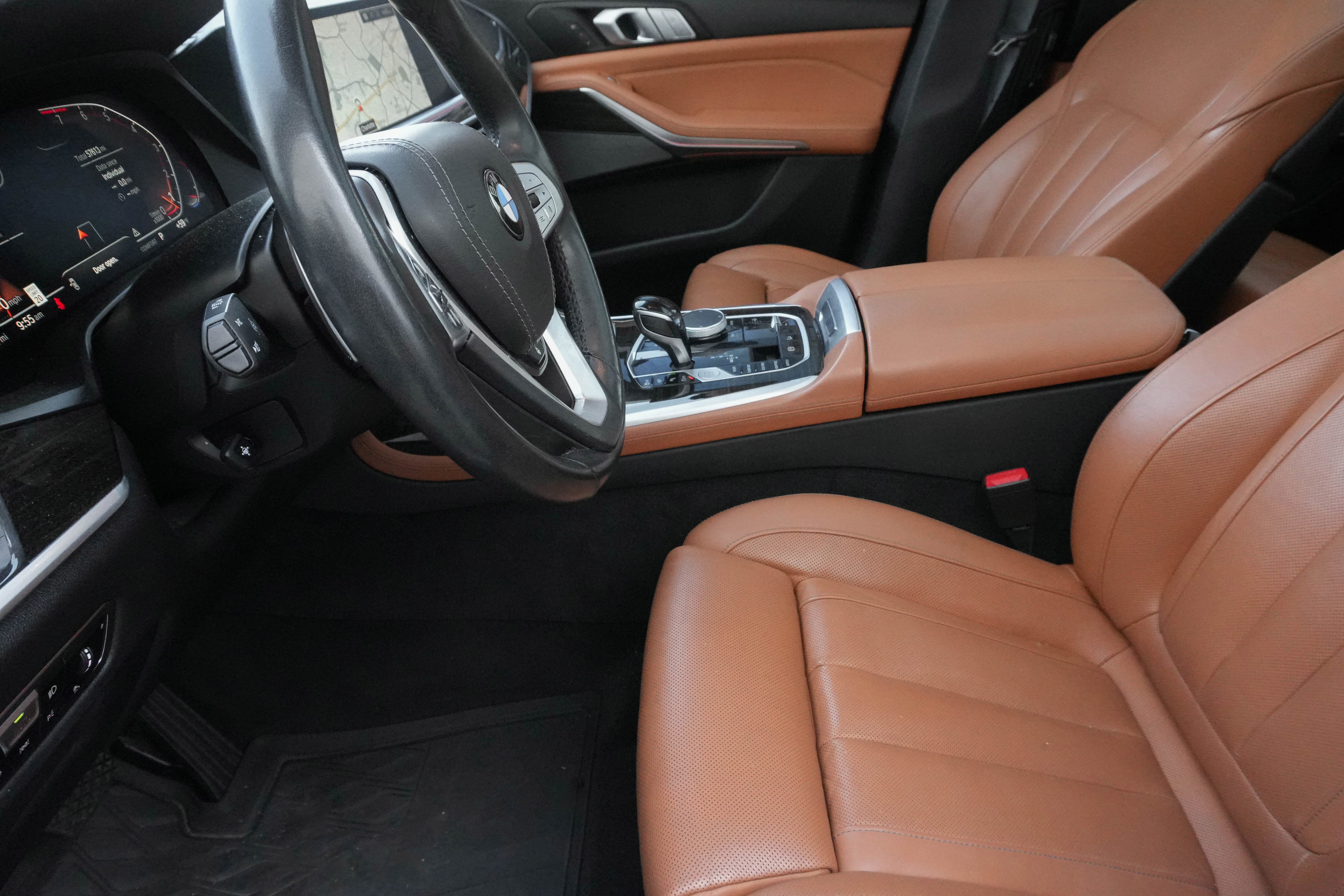 Used 2020 BMW X7 xDrive40i w/ Cold Weather Package image 11