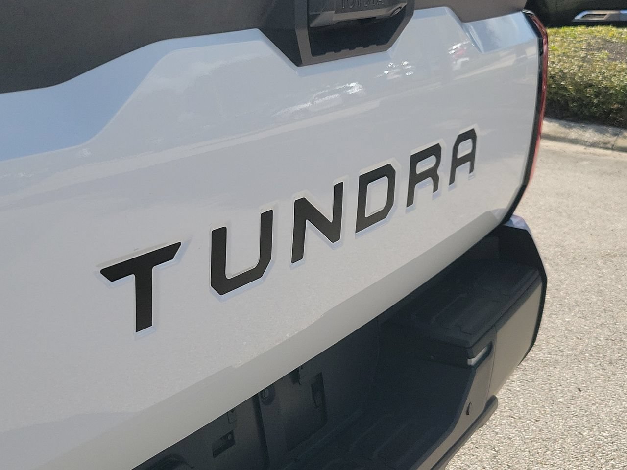 Used 2026 Toyota Tundra SR5 w/ SR5 Convenience Package AWD/4WD image 6
