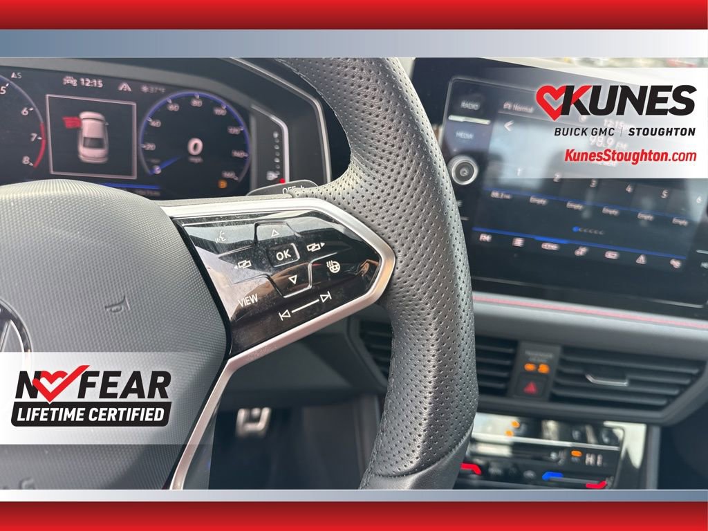 Used 2025 Volkswagen Jetta GLI Autobahn image 28