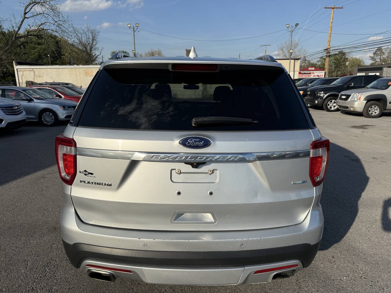 Used 2016 Ford Explorer Platinum AWD/4WD image 4