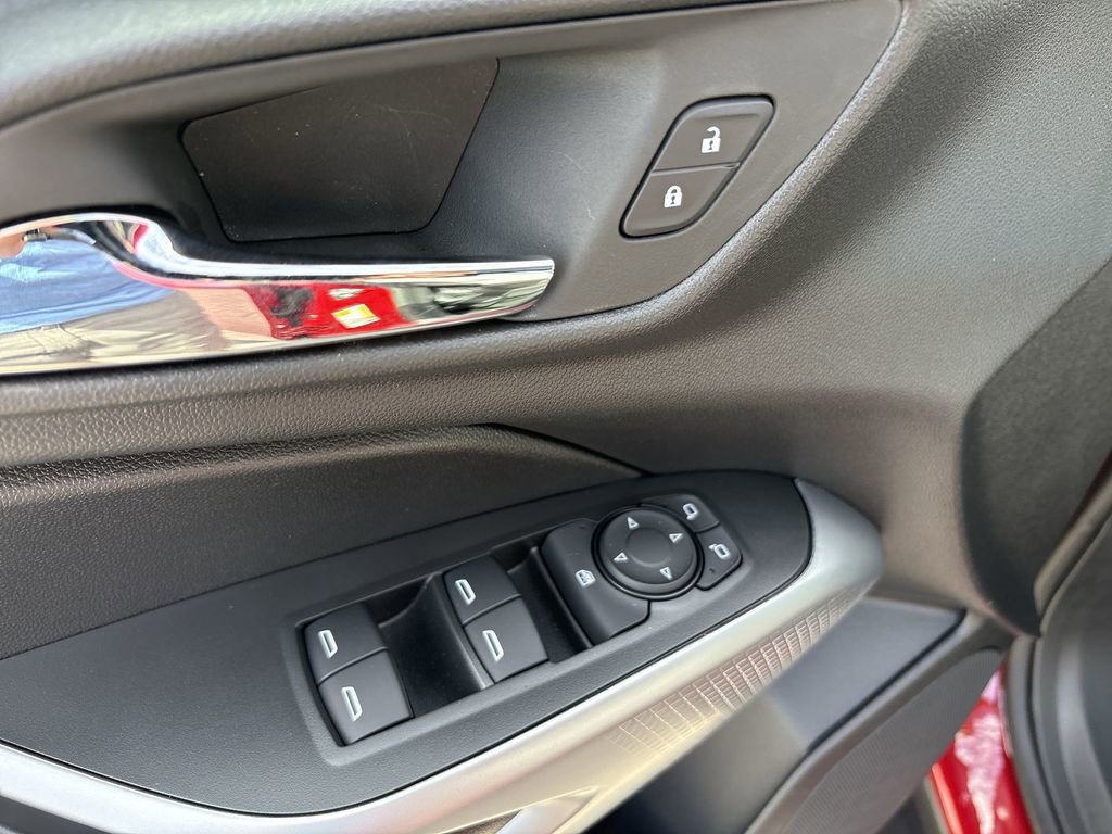 New 2026 Chevrolet Trax RS w/ Sunroof Package image 23