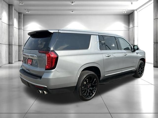 Used 2023 GMC Yukon XL Denali AWD/4WD image 8