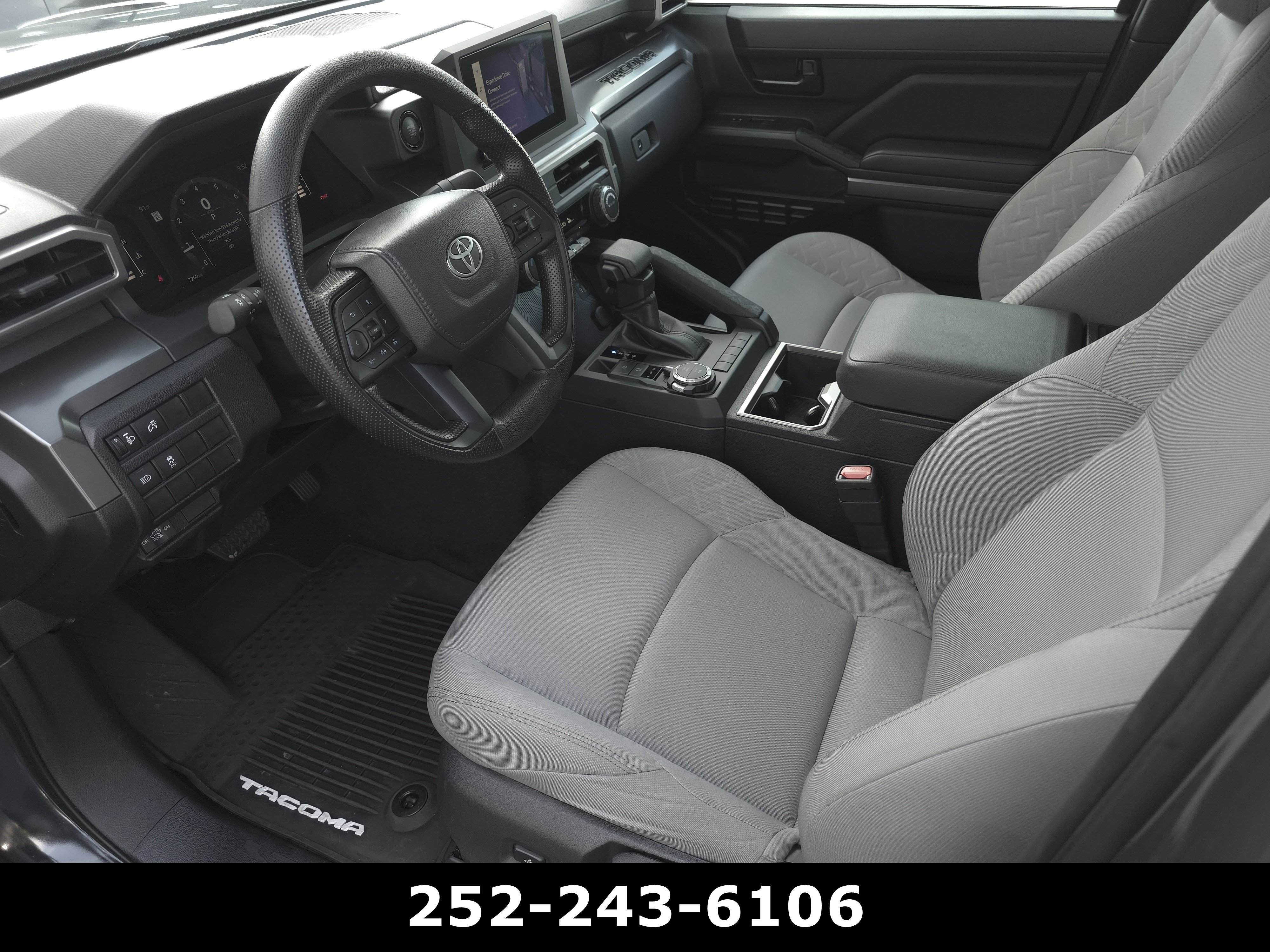 Used 2025 Toyota Tacoma SR5 AWD/4WD image 9